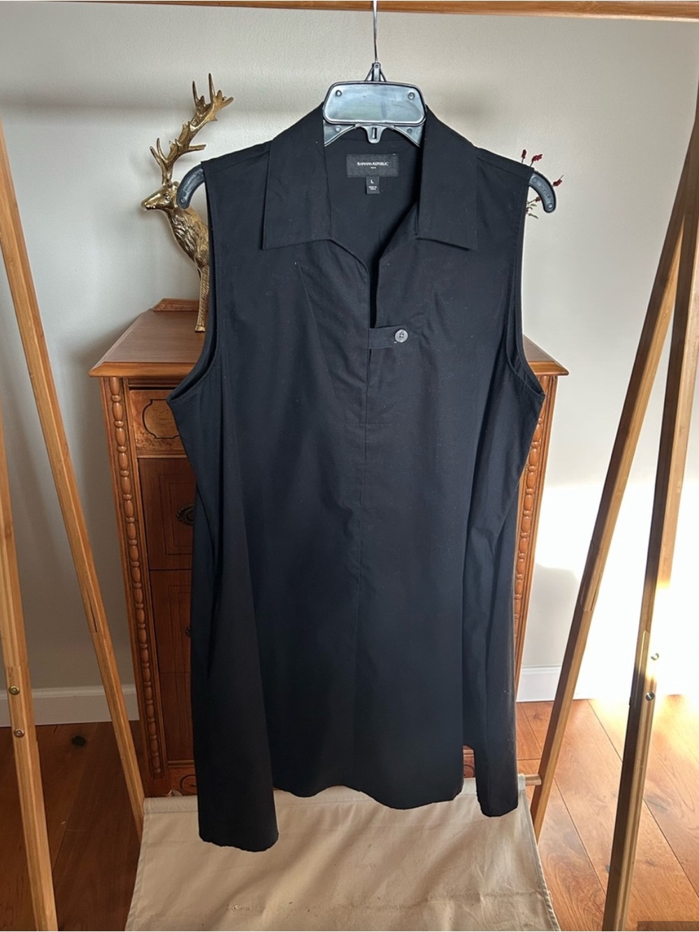 Banana Republic Black Sleeveless Collared Midi Dress